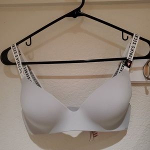 Victoria's Secret Wireless TShirt Bra